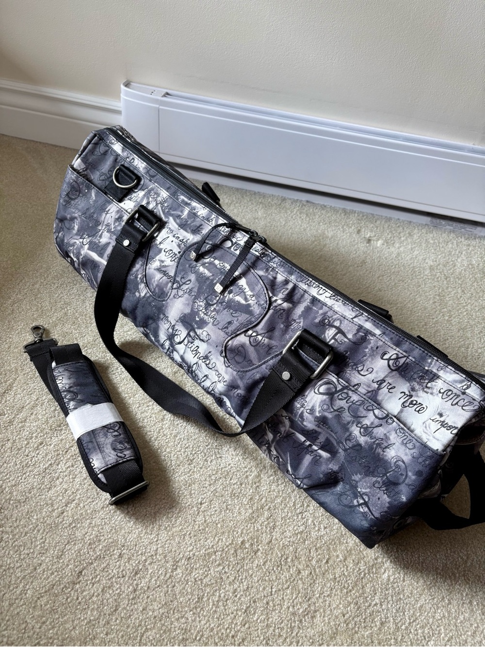 Rare🍒 Lululemon Yoga Mat Bag [Inky gray manifesto pattern]
